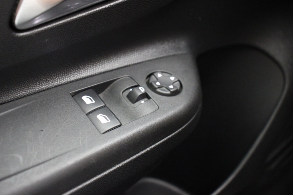 OPEL-CORSA-1.2 Edition Automaat - Carplay, Cruise, Lichtmetalen Velgen