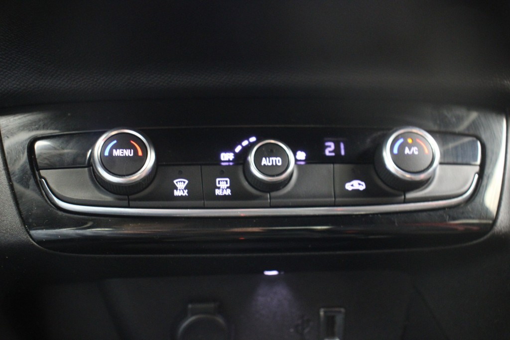 OPEL-CORSA-1.2 GS Line 102 PK - Carplay, Navi, Cruise, Clima