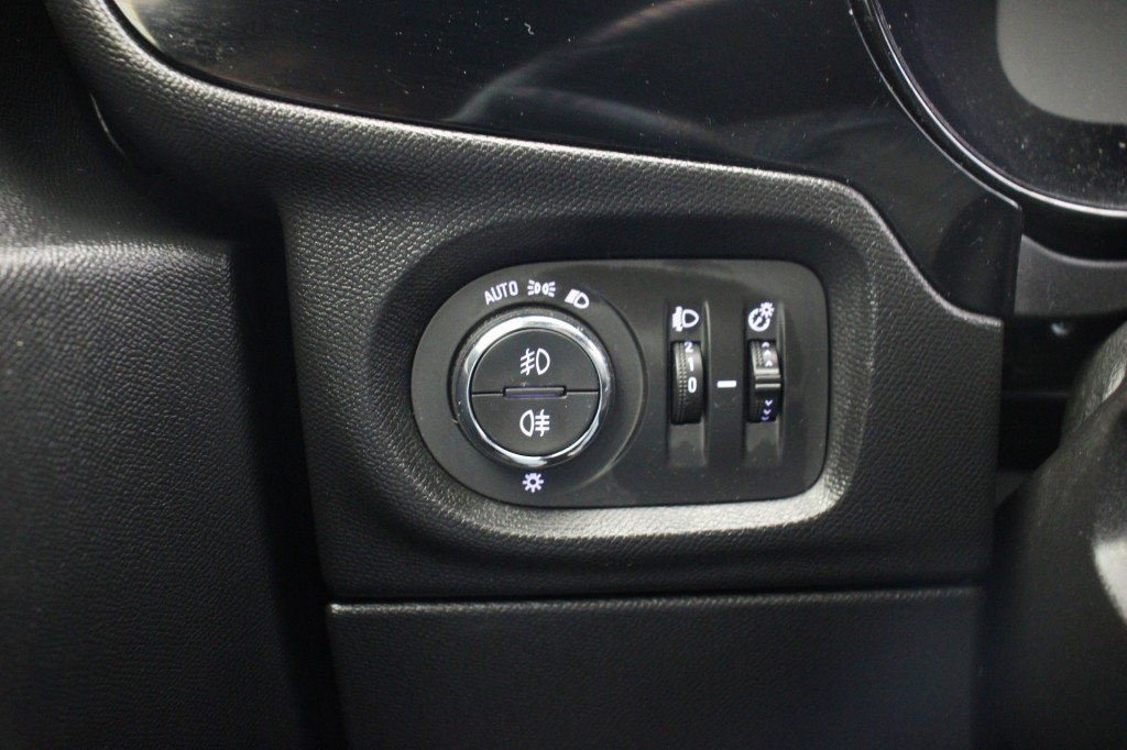 OPEL-CORSA-1.2 GS Line 102 PK - Carplay, Navi, Cruise, Clima