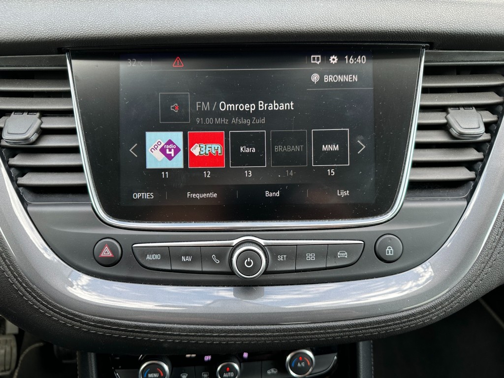 OPEL-GRANDLAND X-1.2 Turbo Business Executive Navi .Trekhaak