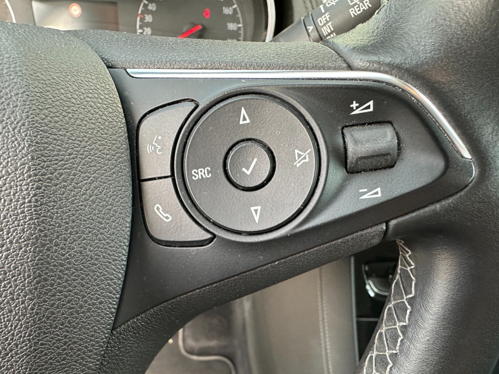 OPEL-GRANDLAND X-1.2 Turbo Business Executive Navi .Trekhaak