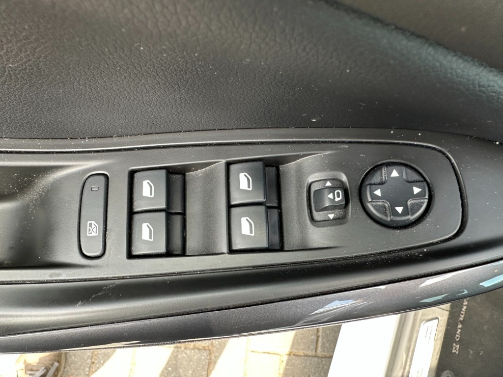 OPEL-GRANDLAND X-1.2 Turbo Business Executive Navi .Trekhaak