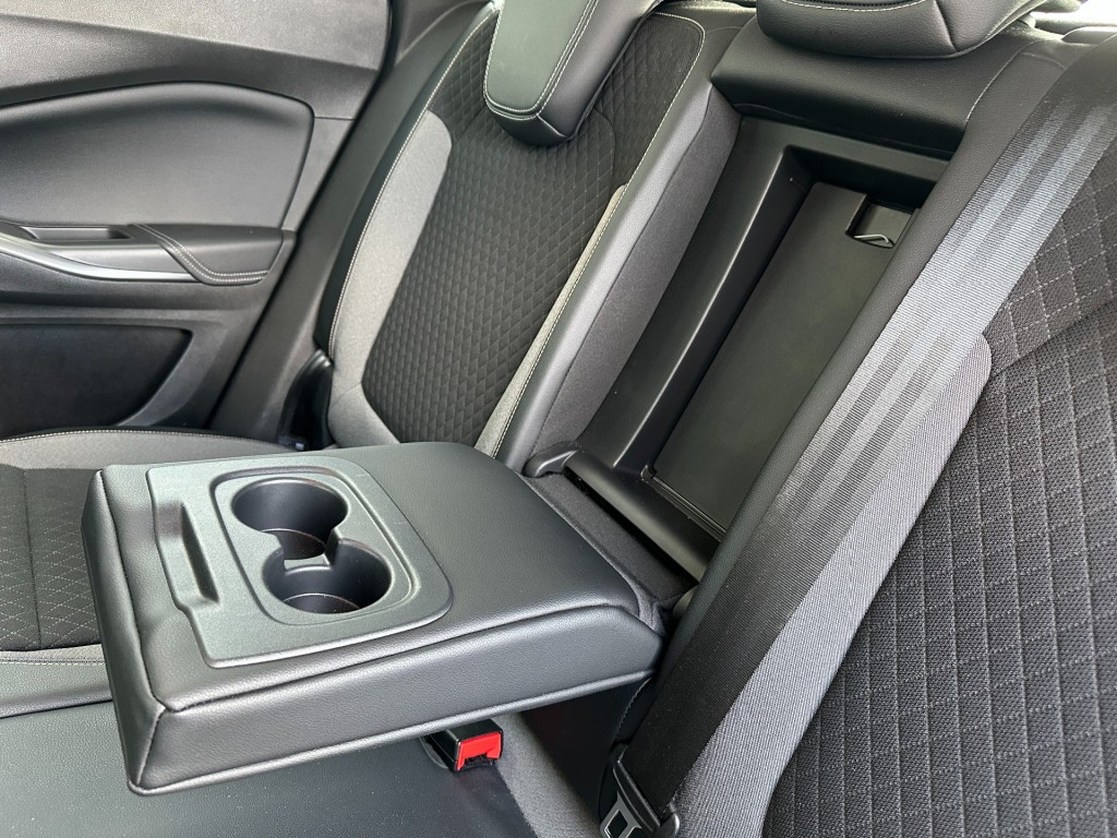 OPEL-GRANDLAND X-1.2 Turbo Business Executive Navi .Trekhaak