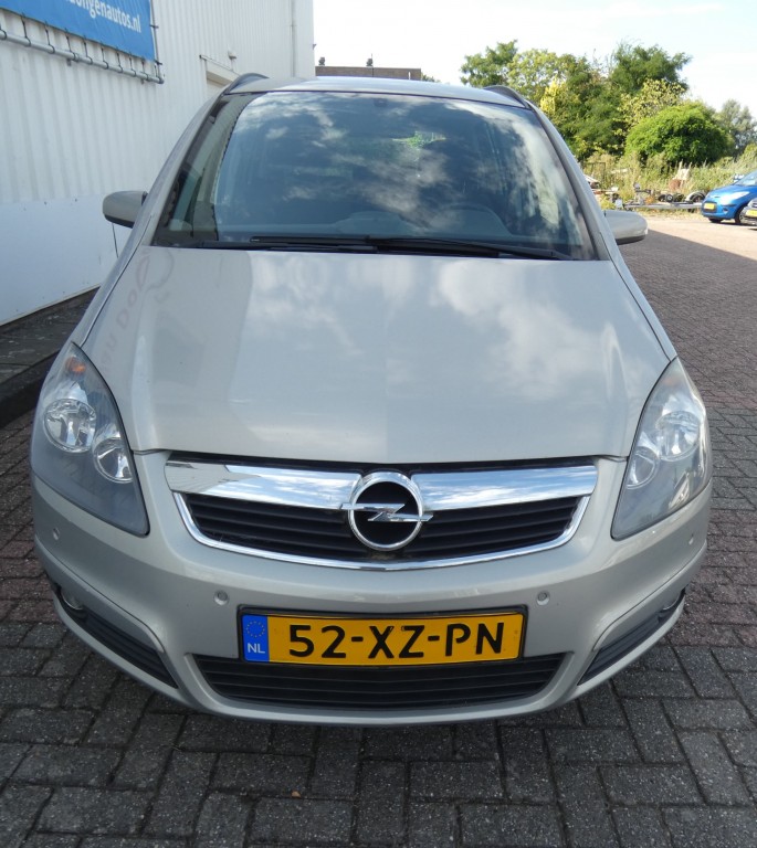 OPEL-ZAFIRA-2.2 TEMPTATION Automaat,7Pers,Clima,Cruise,PDC