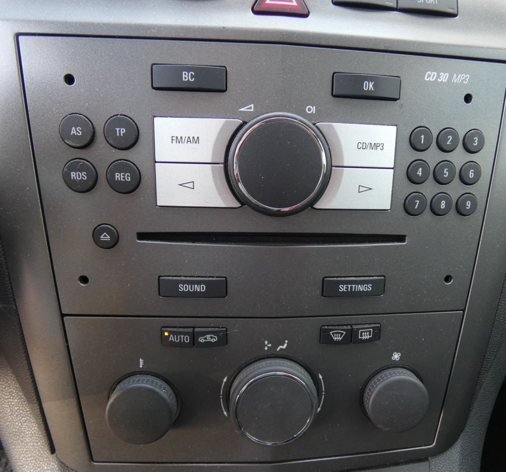 OPEL-ZAFIRA-2.2 TEMPTATION Automaat,7Pers,Clima,Cruise,PDC