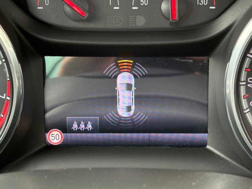 OPEL-ASTRA-1.4 Turbo 150Pk Innovation Navi Camera Trekhaak