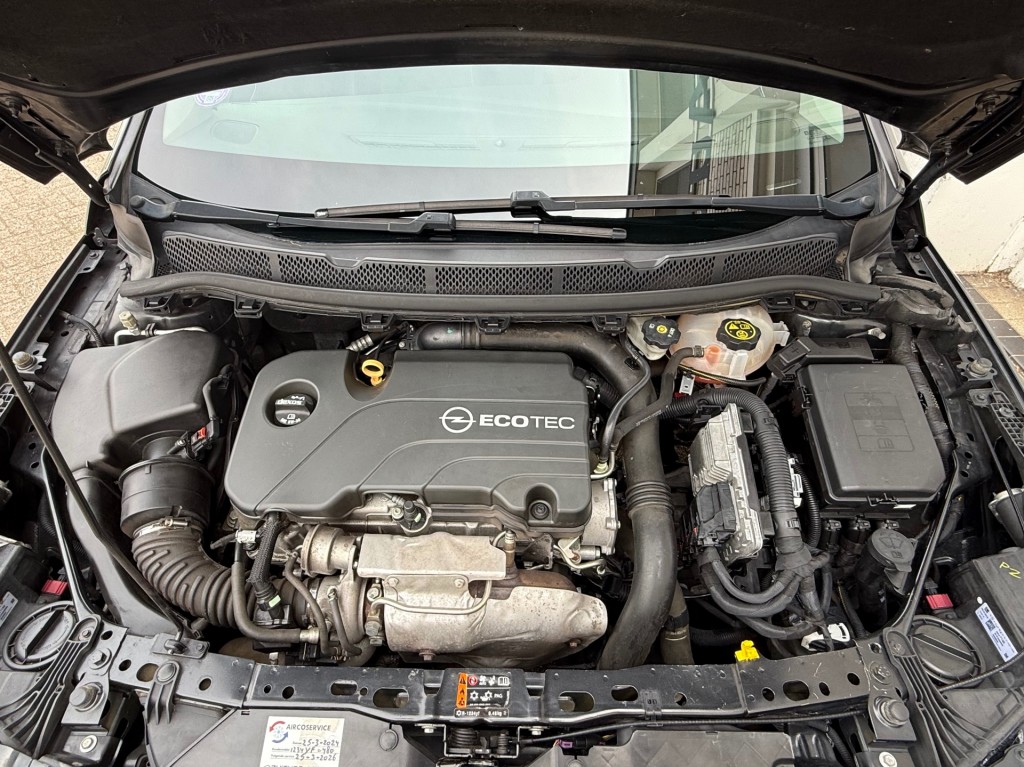 OPEL-ASTRA-1.4 Turbo 150Pk Innovation Navi Camera Trekhaak