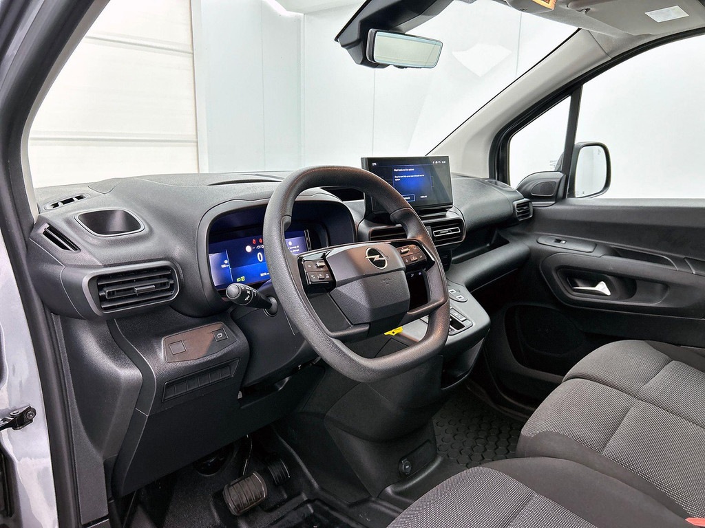 OPEL-COMBO-1.5 BlueHDi 130PK L2 Automaat Apple Carplay / Android Auto Navigatie Trekhaak Airco Camera Cruise Control Parkeersensoren V+A DA