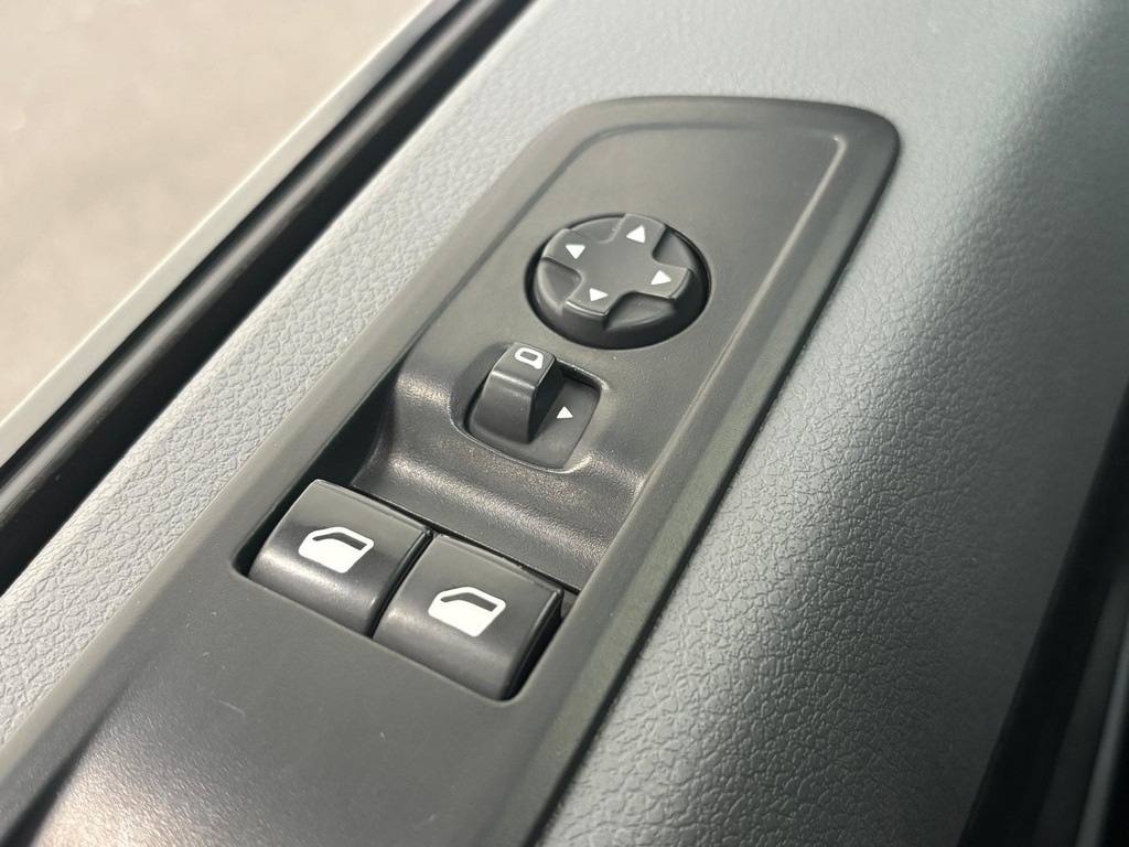 OPEL-VIVARO-2.0 CDTI Automaat L3H1 Edition Navigatie Apple Carplay/Android Auto Trekhaak Cruise control Airco Bluetooth