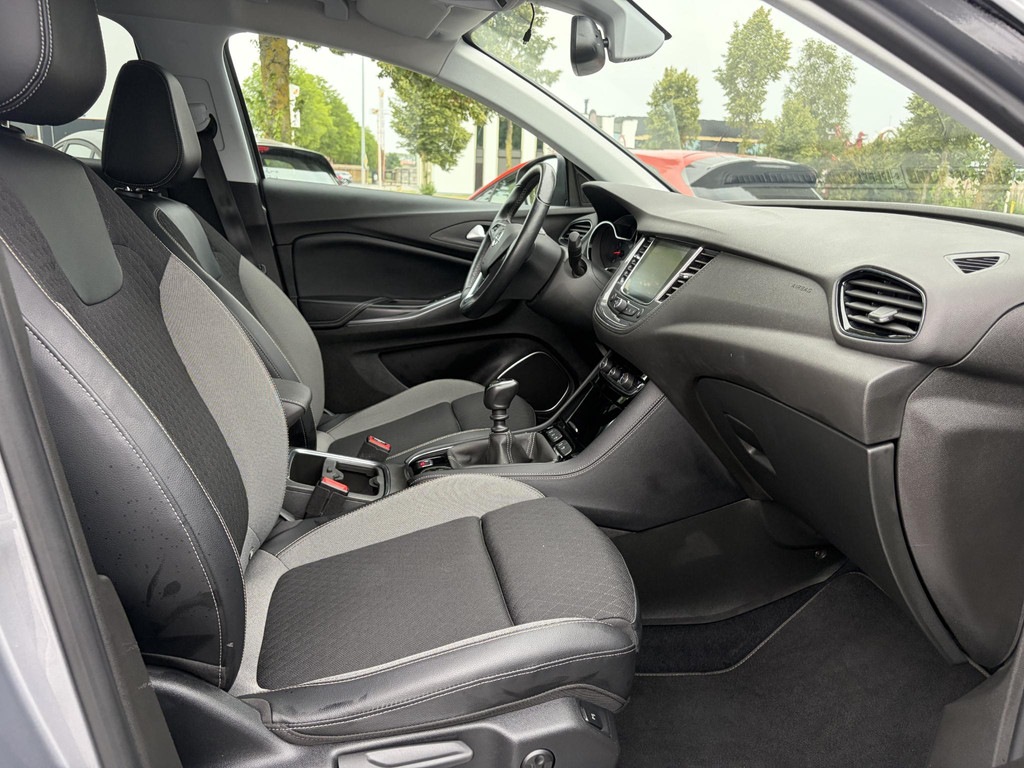 OPEL-GRANDLAND X-1.2 Turbo Ultimate D-riem vv in 12-2024,1e Eigenaar,360°Camera,Trekhaak,131pk,6 Bak,Navi,Halfleder,Dodehoek,Rijstrooksensor,Keyl