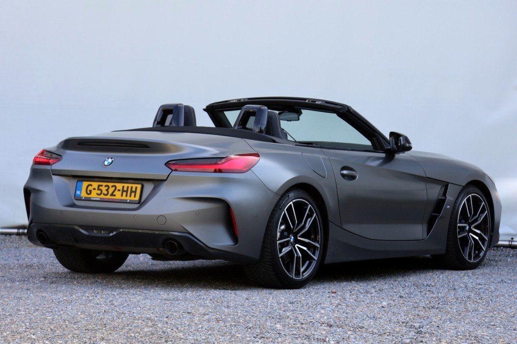 BMW-Z4-sDrive20i High Executive M-Sport Plus - 197 pk **Head up / 2e eig / NL /Harman