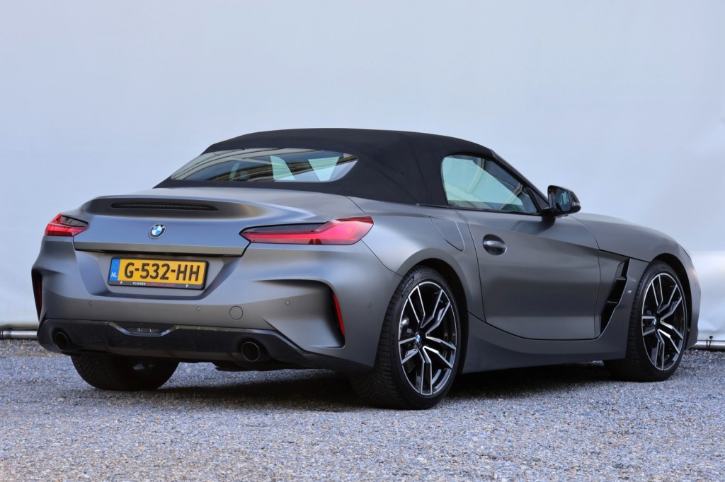 BMW-Z4-sDrive20i High Executive M-Sport Plus - 197 pk **Head up / 2e eig / NL /Harman