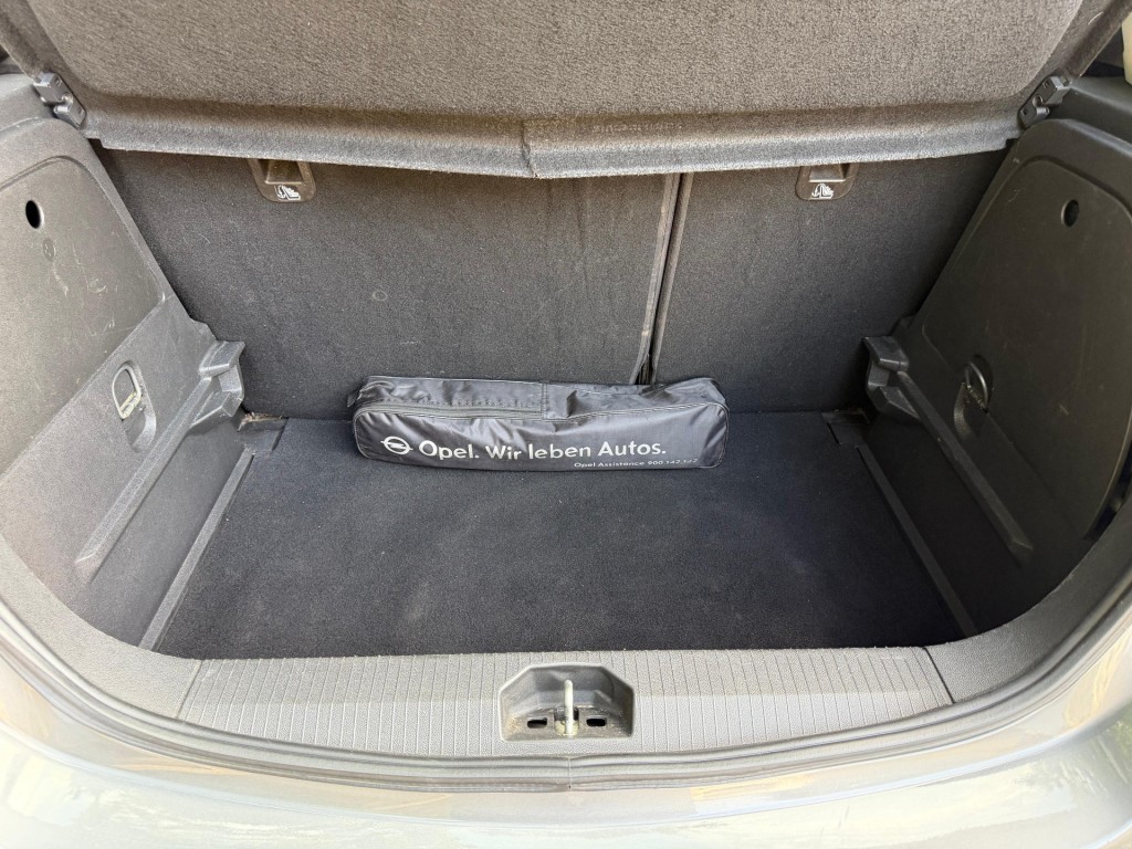 OPEL-CORSA-1.4 COLOR ED. / Cruise / Trekhaak / Carplay /