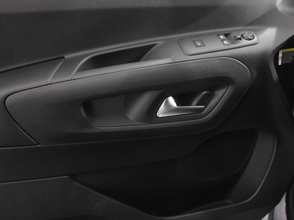 OPEL-COMBO-1.5 BlueHDi 130Pk L2 Automaat Apple Carplay / Android Auto Navigatie Trekhaak Airco Camera Cruise Control Parkeersensoren V+A DA