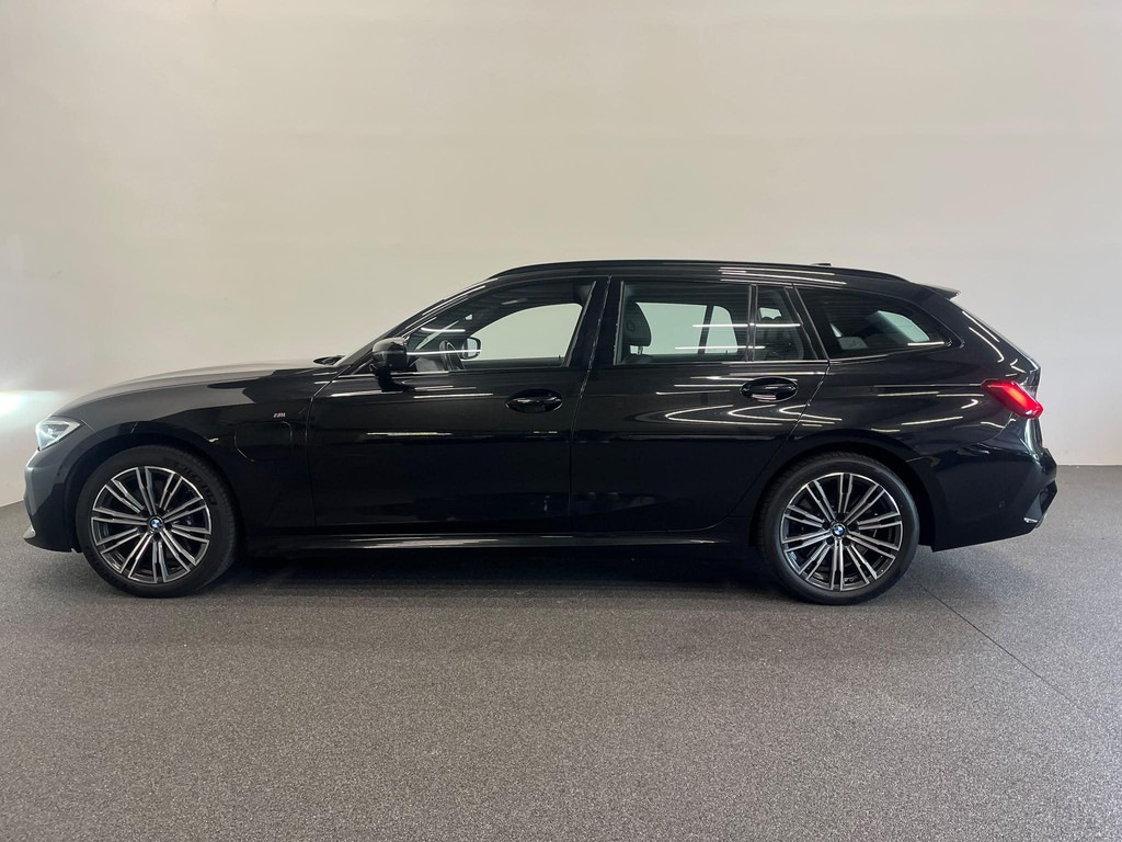 BMW-3-SERIE-Touring 330e High Executive M-Sport Surround View Camera Adaptieve Cruise Control M Sportremsysteem Parkeersensoren Stuur + stoe