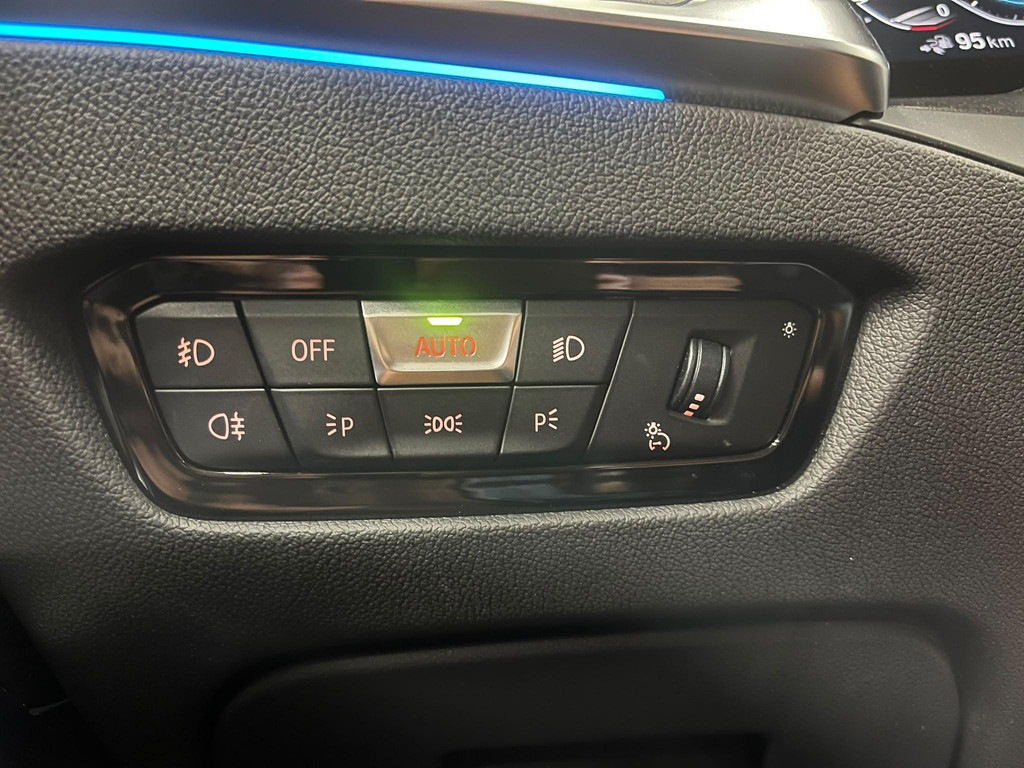 BMW-3-SERIE-Touring 330e High Executive M-Sport Surround View Camera Adaptieve Cruise Control M Sportremsysteem Parkeersensoren Stuur + stoe
