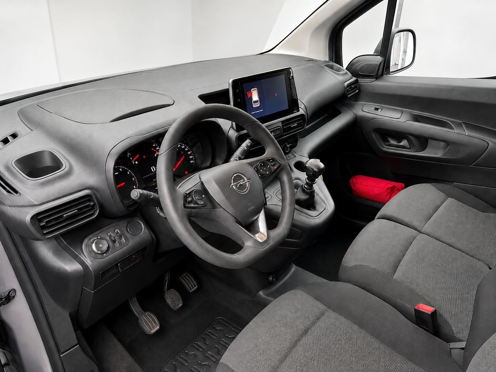 OPEL-COMBO-1.5D L1H1 102 pk Edition Navigatie Apple CarPlay Android Auto Parkeerhulp achter Airco DAB