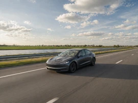 Tesla met self-driving in Nederland: interessant voor zakelijke rijders?