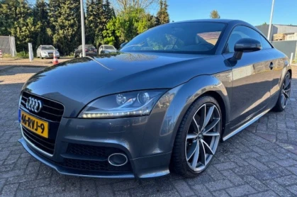 AUDI TT