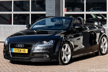 AUDI TT