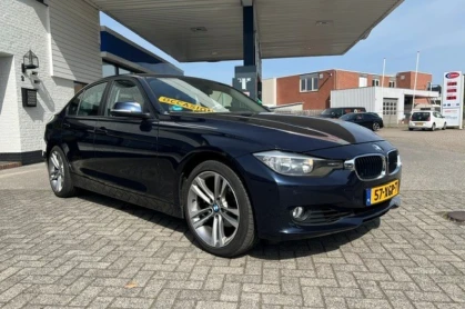 BMW 3-SERIE