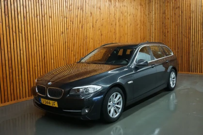 BMW 5-SERIE
