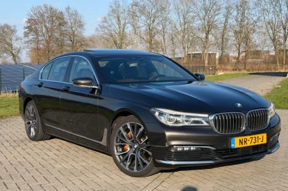 BMW 7-SERIE