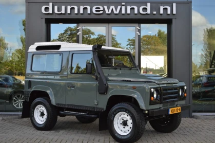 LAND ROVER DEFENDER