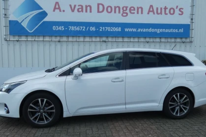 TOYOTA AVENSIS